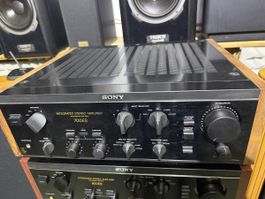 Sony Ta- F700ES in Top Zustand mit Echtholz- Seitenteile.