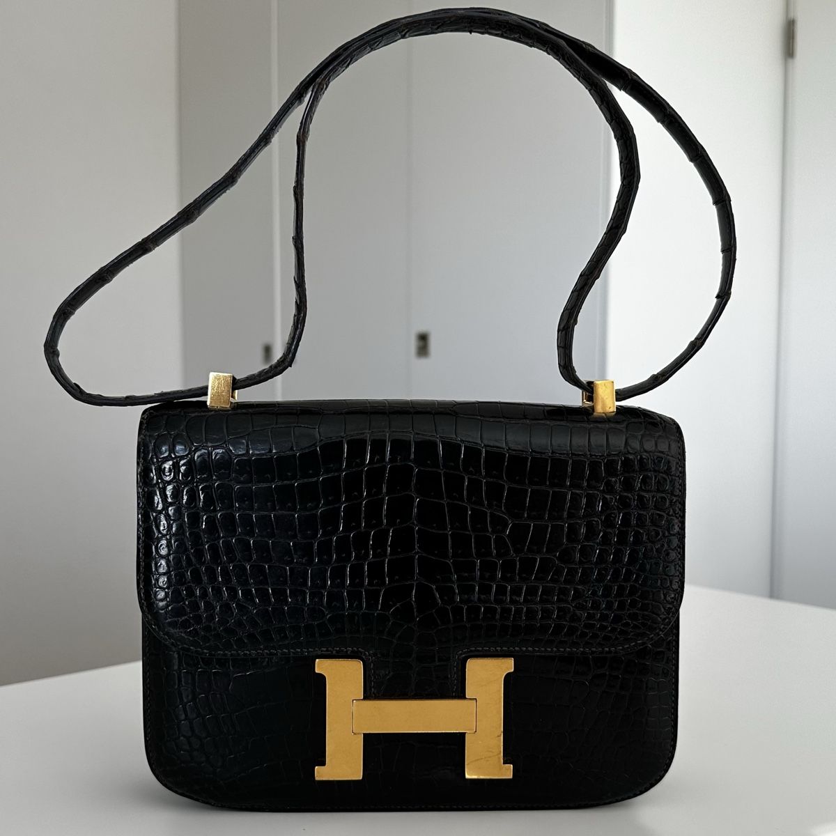 Taschen: Hermès Constance 23 Porosus – Gebraucht aus Zuzwil SG von Seache