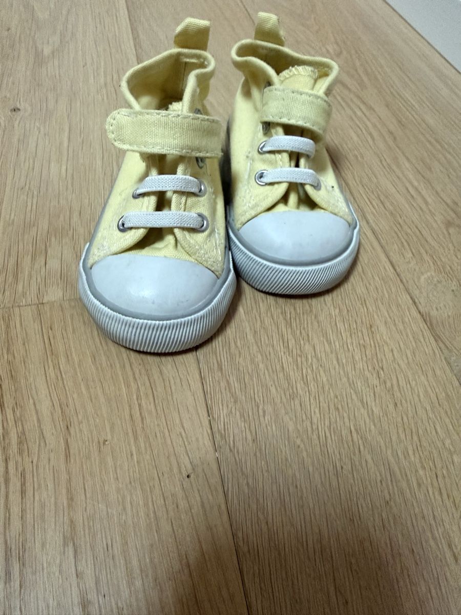 H&M Scarpe per ragazzi: Coole Sneaker H&M, Grösse 18/19 – Usato da Hinteregg venduto da Jazz-C 1