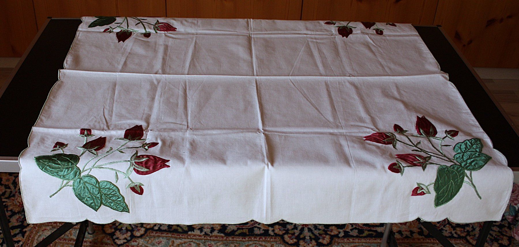 Biancheria da letto: Napperon Tischdecke weiss bunt (11) – Usato da Flüelen venduto da Diversicum-Vintage 1