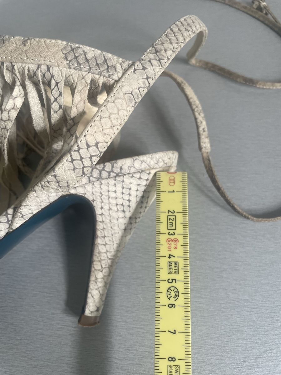 Patrizia Pepe Scarpe da donna: Patrizia Pepe Sandalen, Gr. 37 Fransen – Usato da St. Moritz venduto da cri_h9tt 7