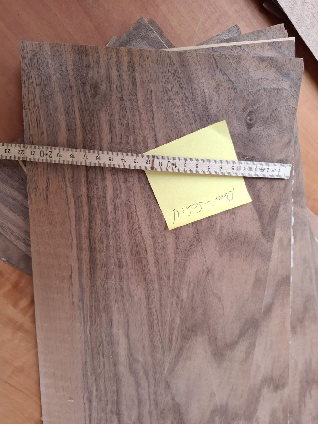 Holzartikel: dünnen Nussbaumplatten – Gebraucht aus Basel von WoodAndLuxuryGmbH 1