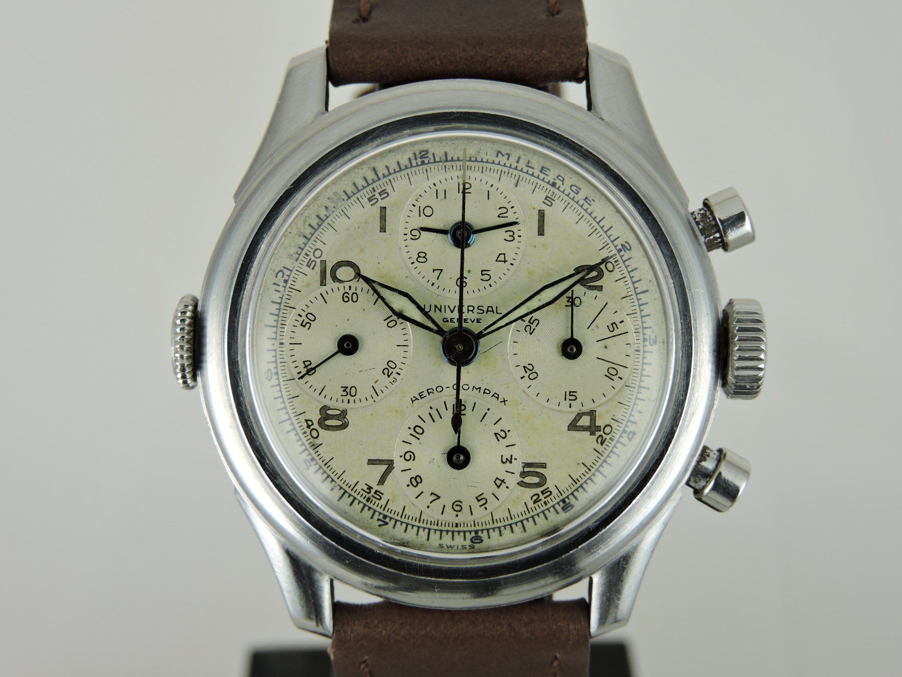 Universal Genève Orologi: 1945 Universal Genève Aero-Compax 22290 - Serviced – Usato da Bern venduto da Vintage-Oyster 3