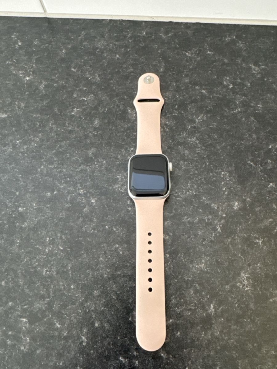 Apple Smartwatch: Apple Watch série 5 – Nuovo (secondo la descrizione) da Saillon venduto da DelphineZ