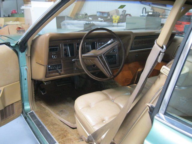 Ford (Usa) Automobili: Lincoln Continental MK IV Coupé 1973 – Usato da Cudrefin venduto da Pabouk 7