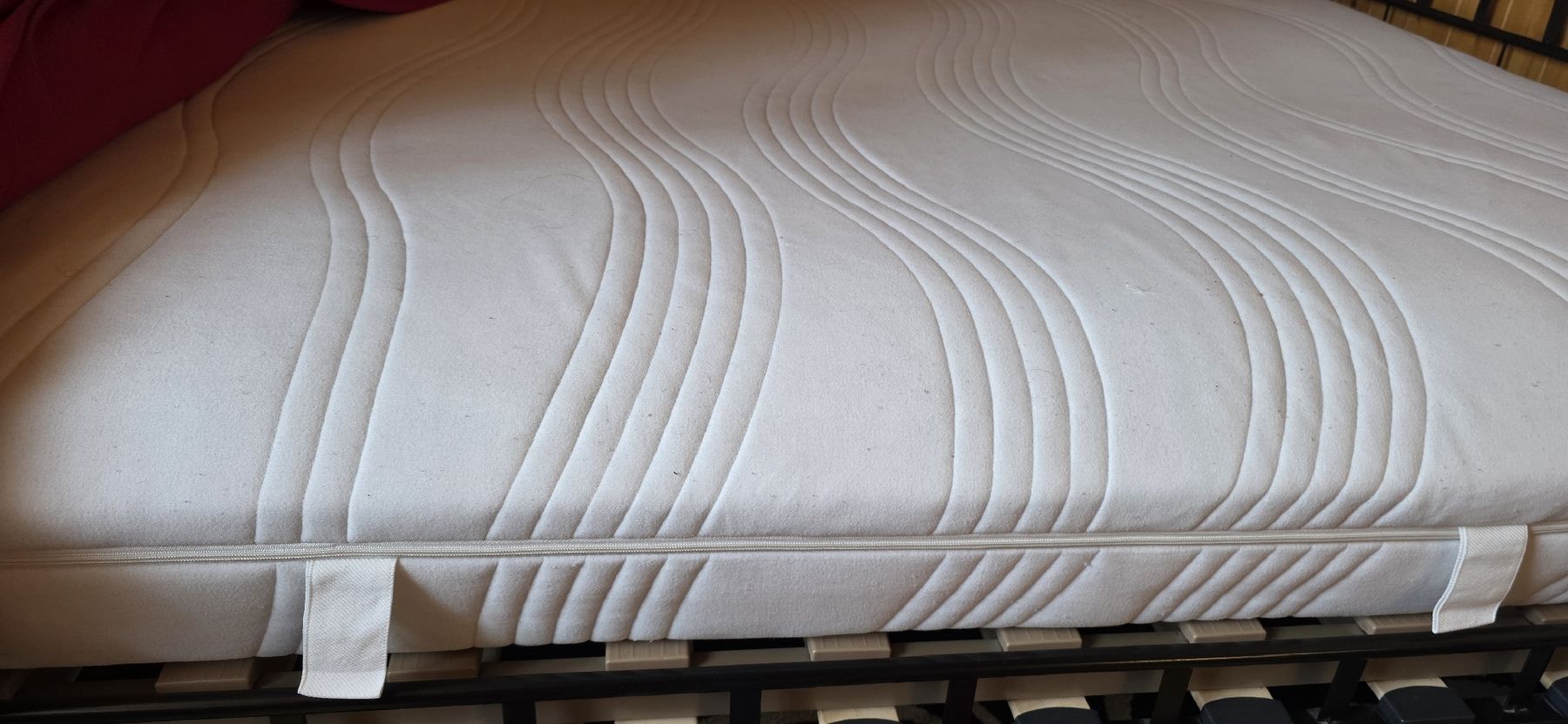Lits: Komplettes Bett 140 x 200 cm – D'occasion à Aeschi SO par trindade 2