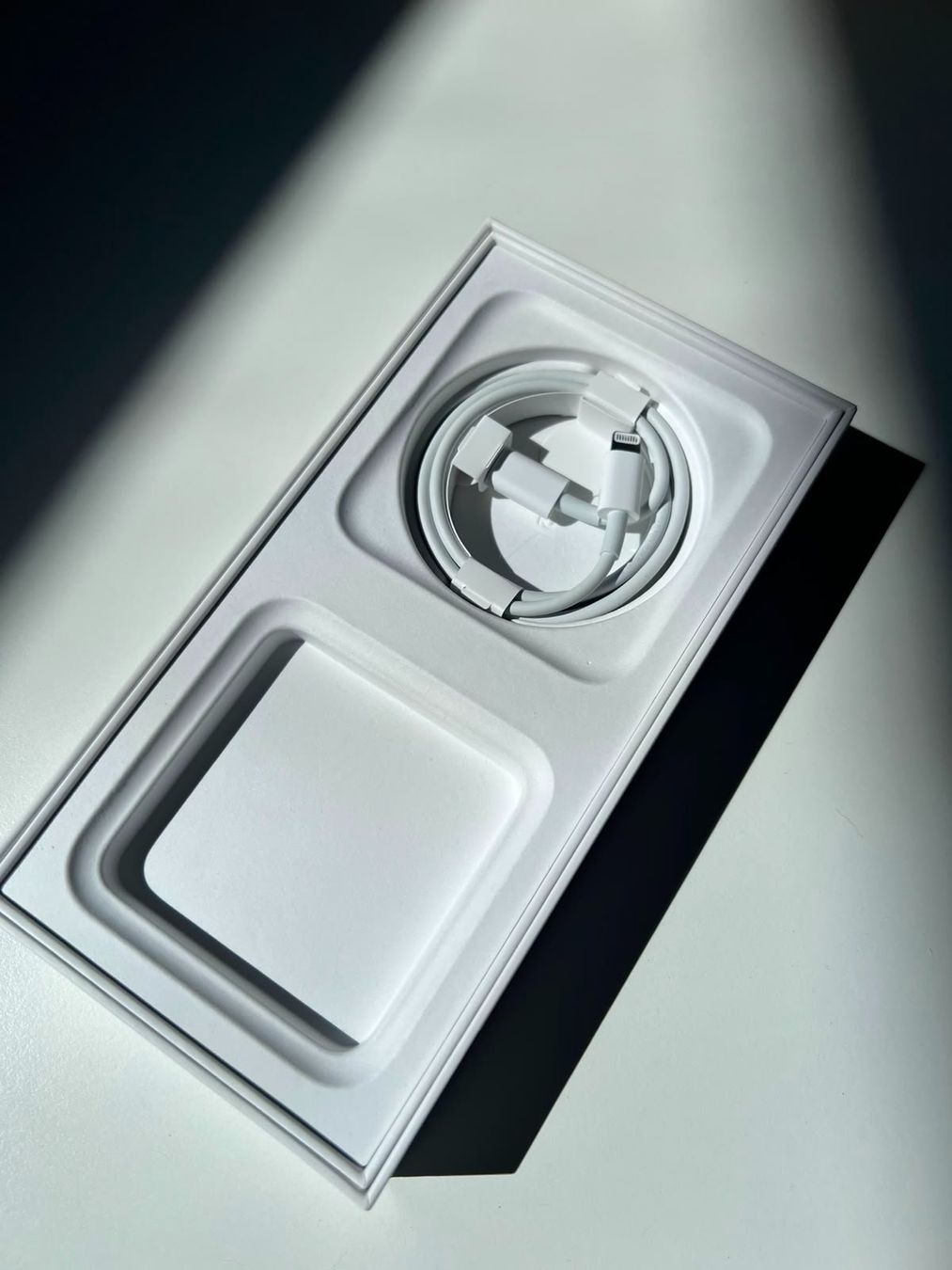 Apple Caricabatterie: Apple MagSafe Duo Charger - originalverpackt – Nuovo (secondo la descrizione) da Würenlos venduto da Ustr 2