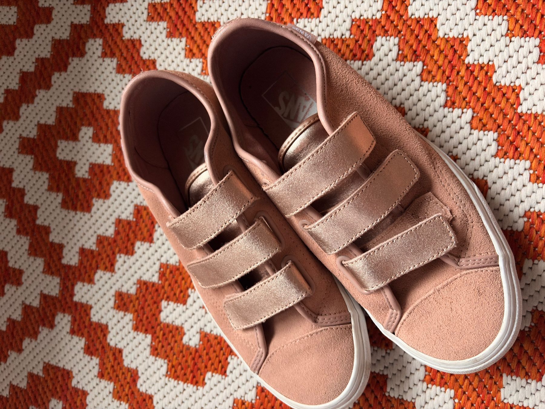 Vans Scarpe da donna: Rosa Vans Sneaker mit Klettverschluss, Grösse 40 – Usato da Belp venduto da Federica13