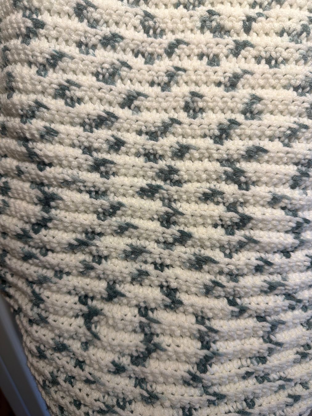 Giacche: STRICKJÄCKCHEN WEISS-BLAU GEMUSTERT, HANDGESTRICKT – Nuovo e nell'imballaggio originale da Meienried venduto da ManuelaBoutique 4