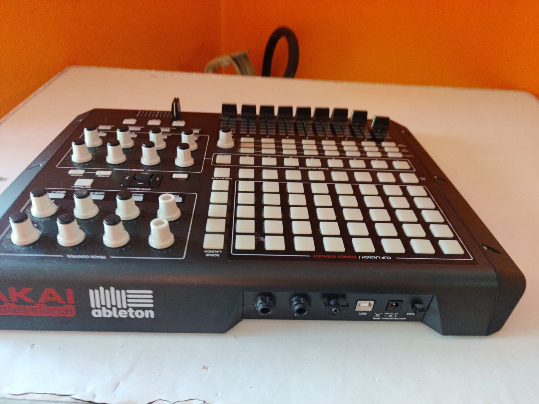 Akai Strumenti musicali: Akai Pro APC40 Ableton Controller – Usato da Viganello venduto da XTECHSTOREX 6