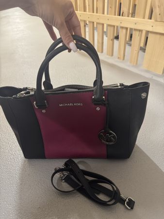 Michael Kors Tasche, neuwertig, schwarz-pink, Herbst