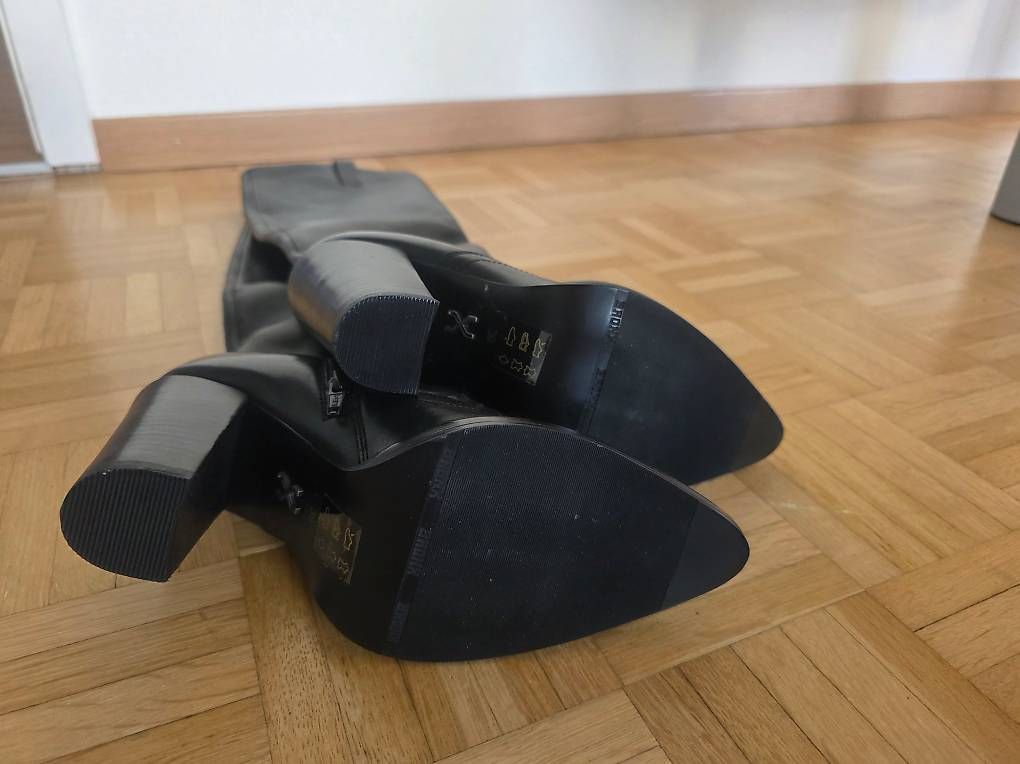 Scarpe da donna: Hohe, ungetragene Lederstiefel, Gr. 39  – Nuovo e nell'imballaggio originale da Bülach venduto da ora_7rpd 4