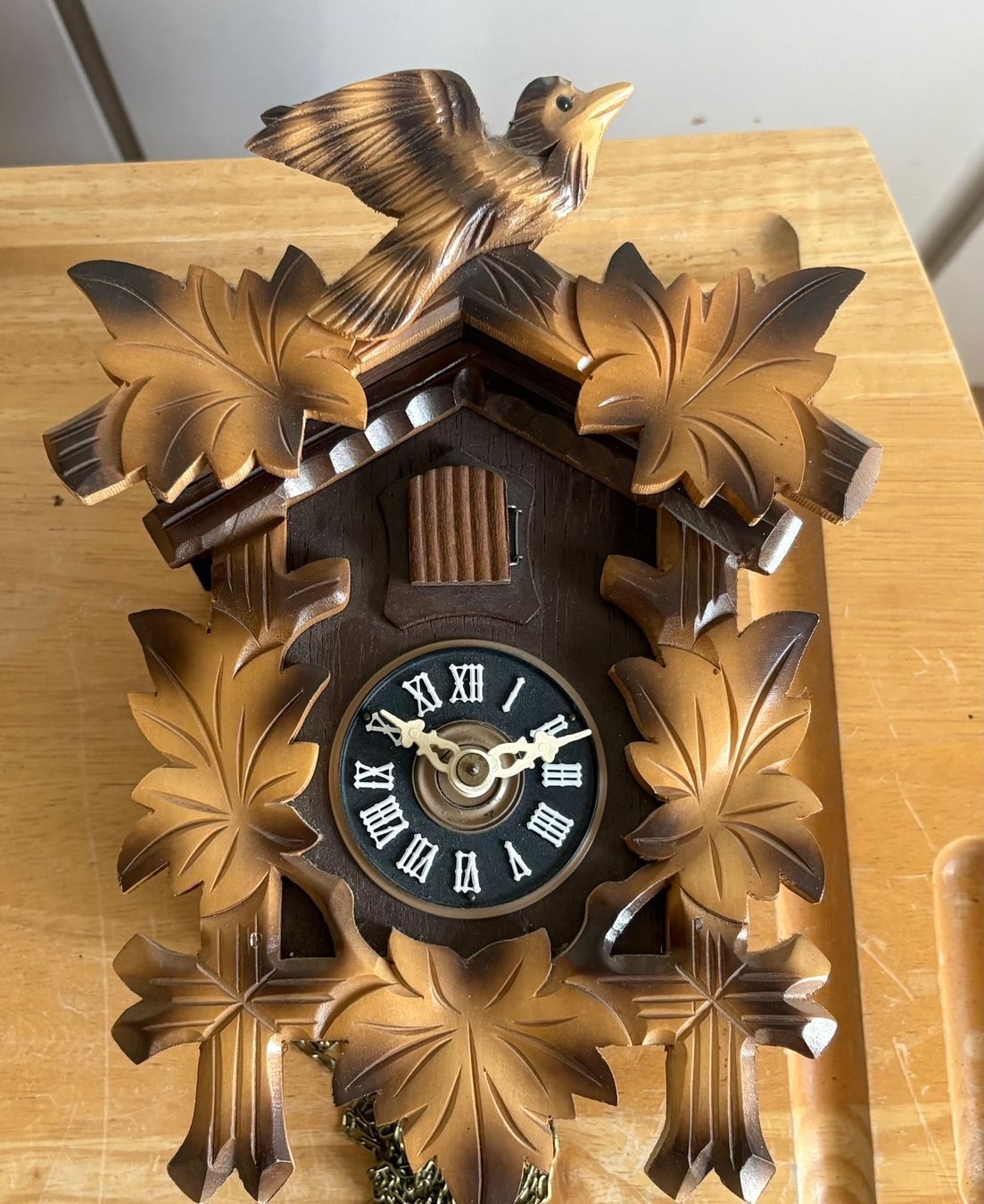 Orologi: Kuckucksuhr Holz mit Gewichten – Usato da Basel venduto da SG1973 1