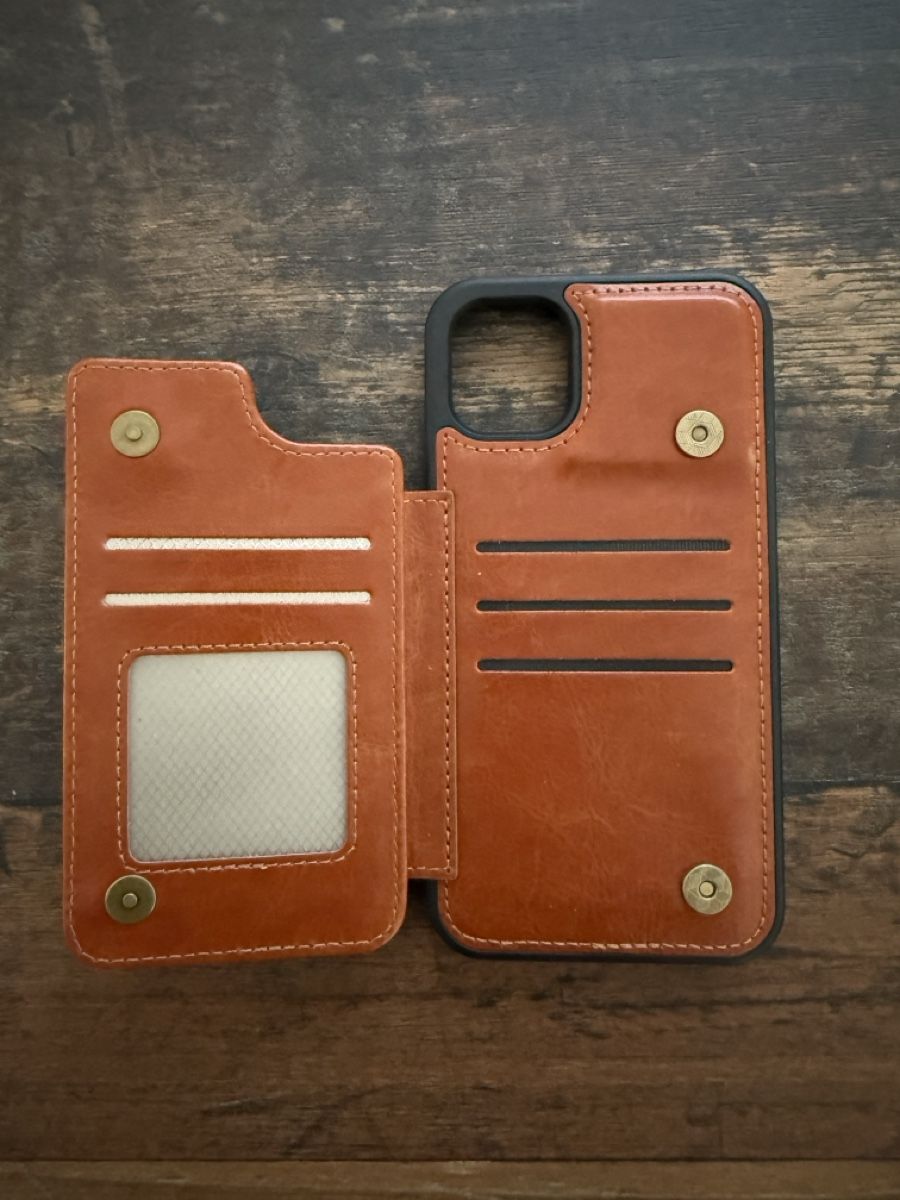 Apple Cover & Protezioni schermo: Iphone 11 Hülle aus Leder – Nuovo (secondo la descrizione) da Tamins venduto da Silvio_Grischa71
