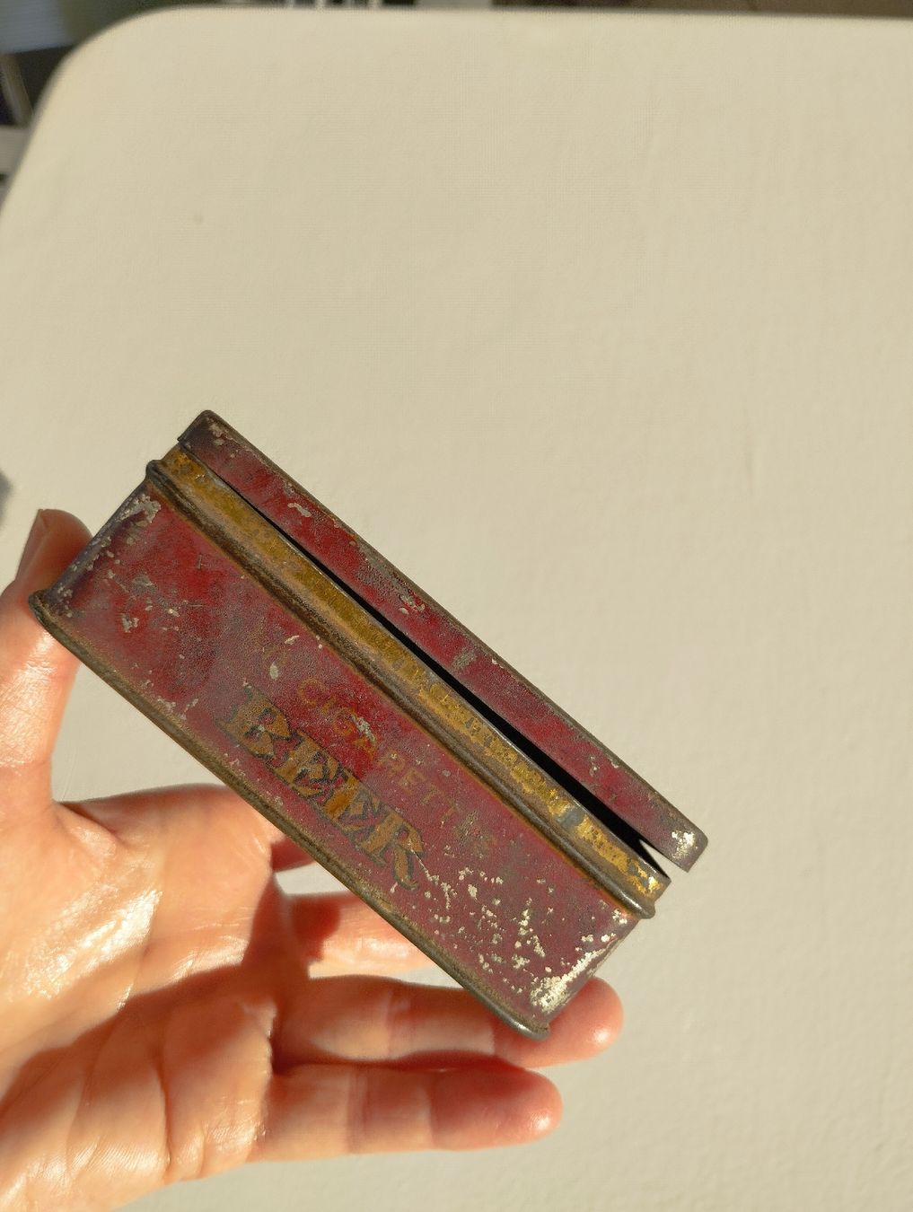 Altri Prodotti per fumatori: Alte Blechdose Byzanz Zigaretten rot gebraucht – Usato da Ostermundigen venduto da Dinge1 5