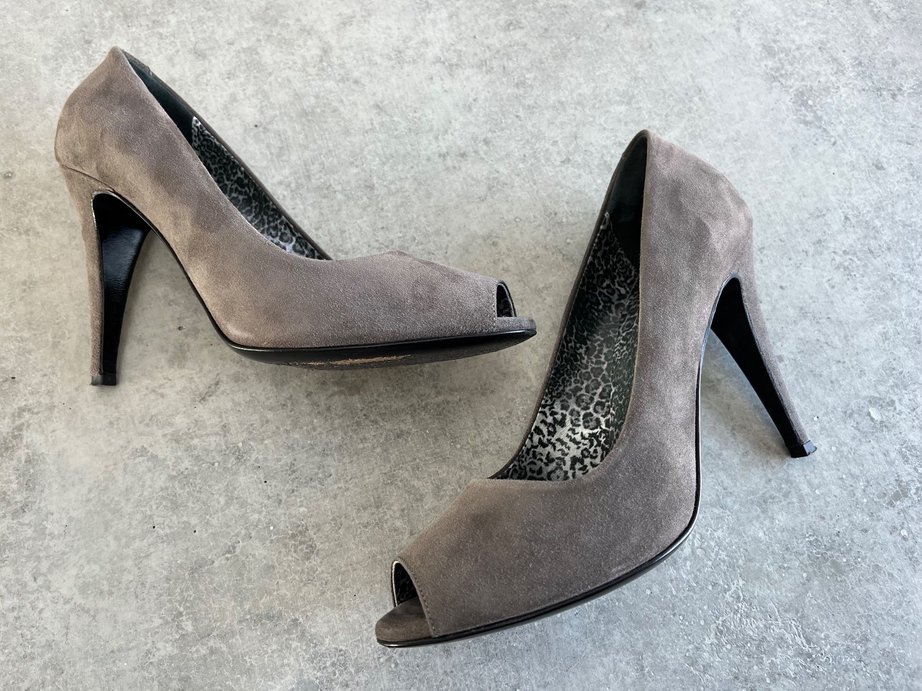 Bally Scarpe da donna: BALLY Peeptoes Pumps grau Gr. 38.5, NP: 525.- – Nuovo (secondo la descrizione) da Zollikofen venduto da spunk65 3