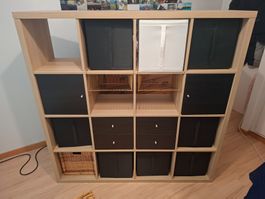 IKEA Kallax Regal 4x4 Holzoptik mit viel Zubehör gebraucht