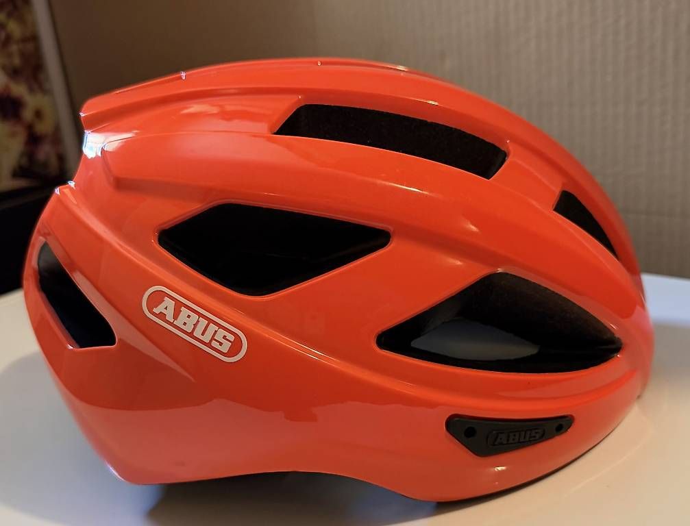 Casques: Casco bici Abus – Neuf avec emballage d'origine à Vezia par luc_6jct