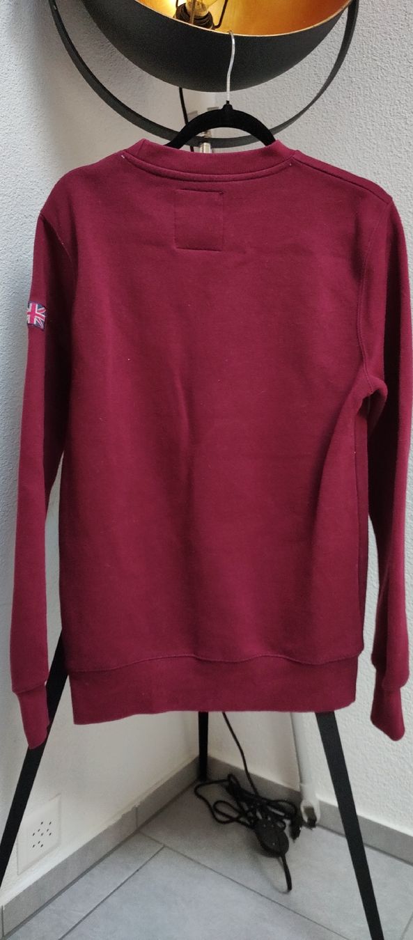 Pullover & Sweatshirts: Burgunderroter London England Pullover, Grösse M top! – Gebraucht aus Seedorf UR von Carmena3 1