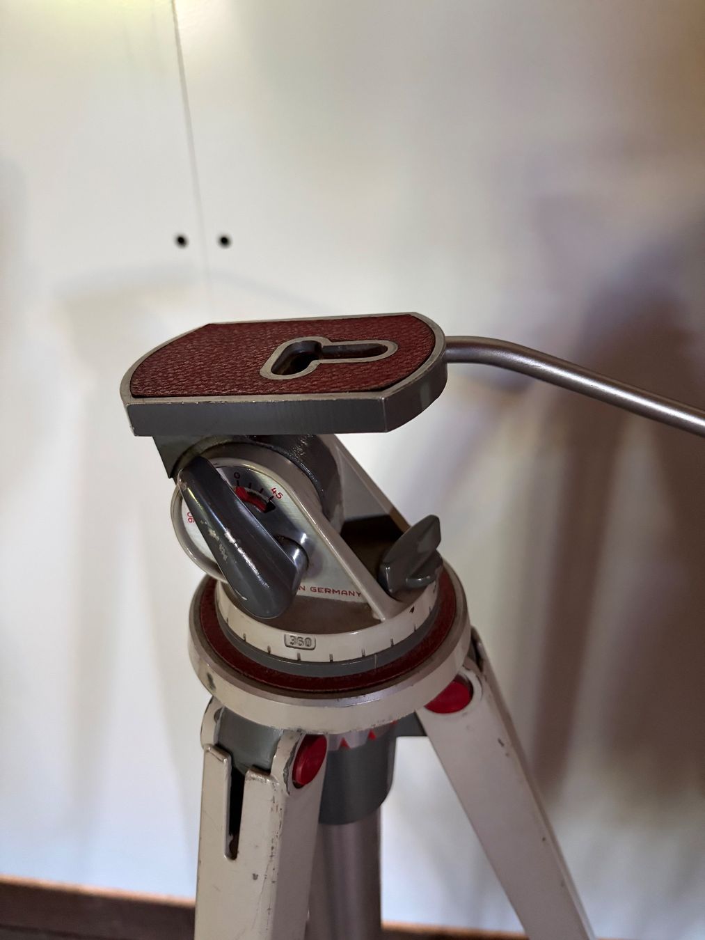 Treppiedi & Teste: Stativ, Schimansky, Mod 142 – Usato da winterthur venduto da Grami1 1