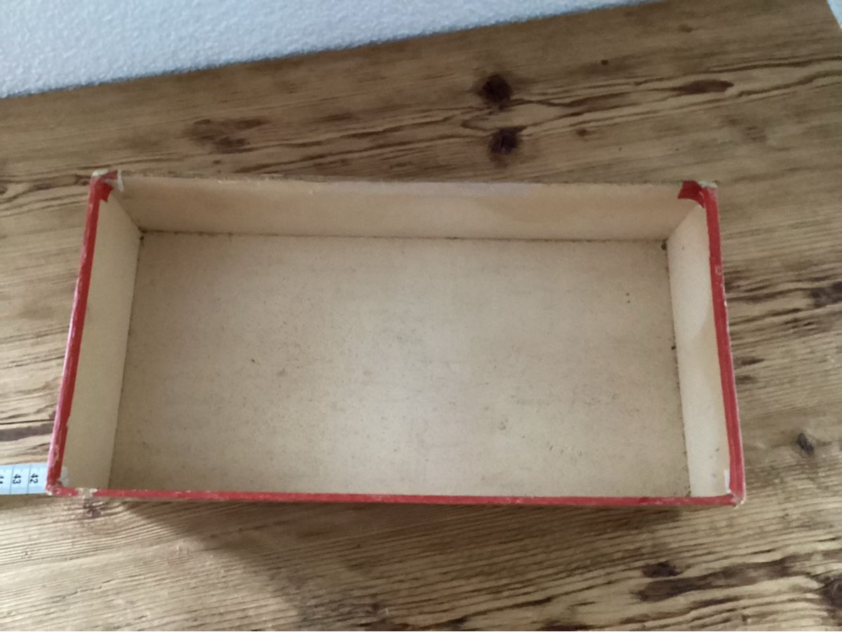Tutte le decorazioni: Antike Tobler Kartonschachtel – Usato da Wassen UR venduto da SABDOM 1