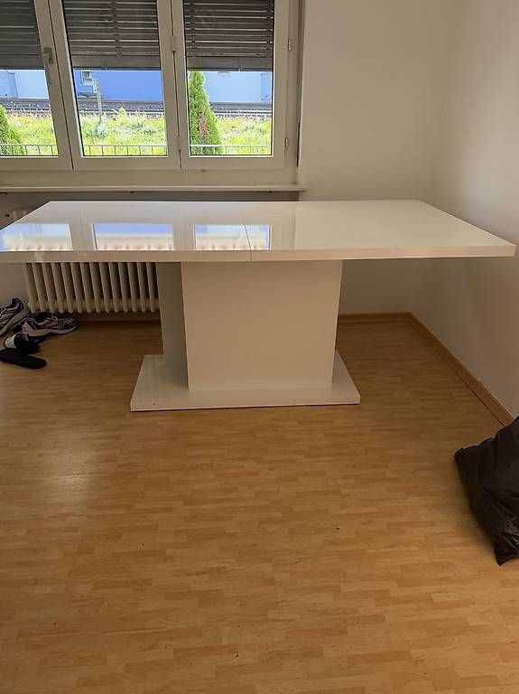 Set di tavolo e panche: Tisch+6Stühle zu verkaufen  – Usato da Baar venduto da kam_n7jc 2