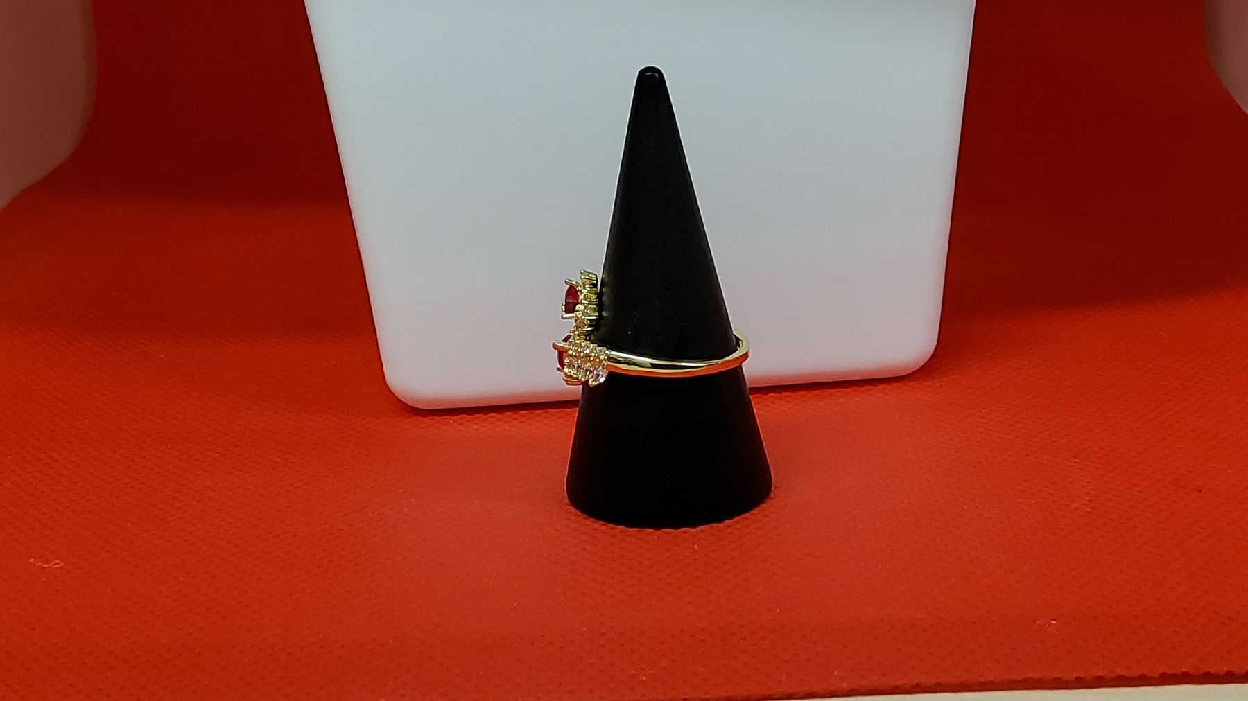 Anelli: ring mit zwei roten Steinen, Gr. 54 – Nuovo (secondo la descrizione) da Herisau venduto da Nluanalucas 1