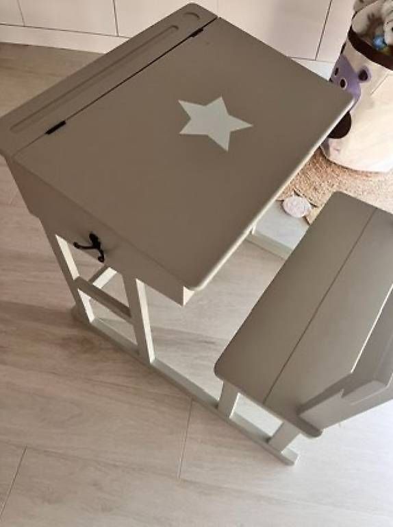 Scrivanie: Bureau écolier pupitre Maison du Monde – Usato da Belmont-Lausanne venduto da dum_rp6r