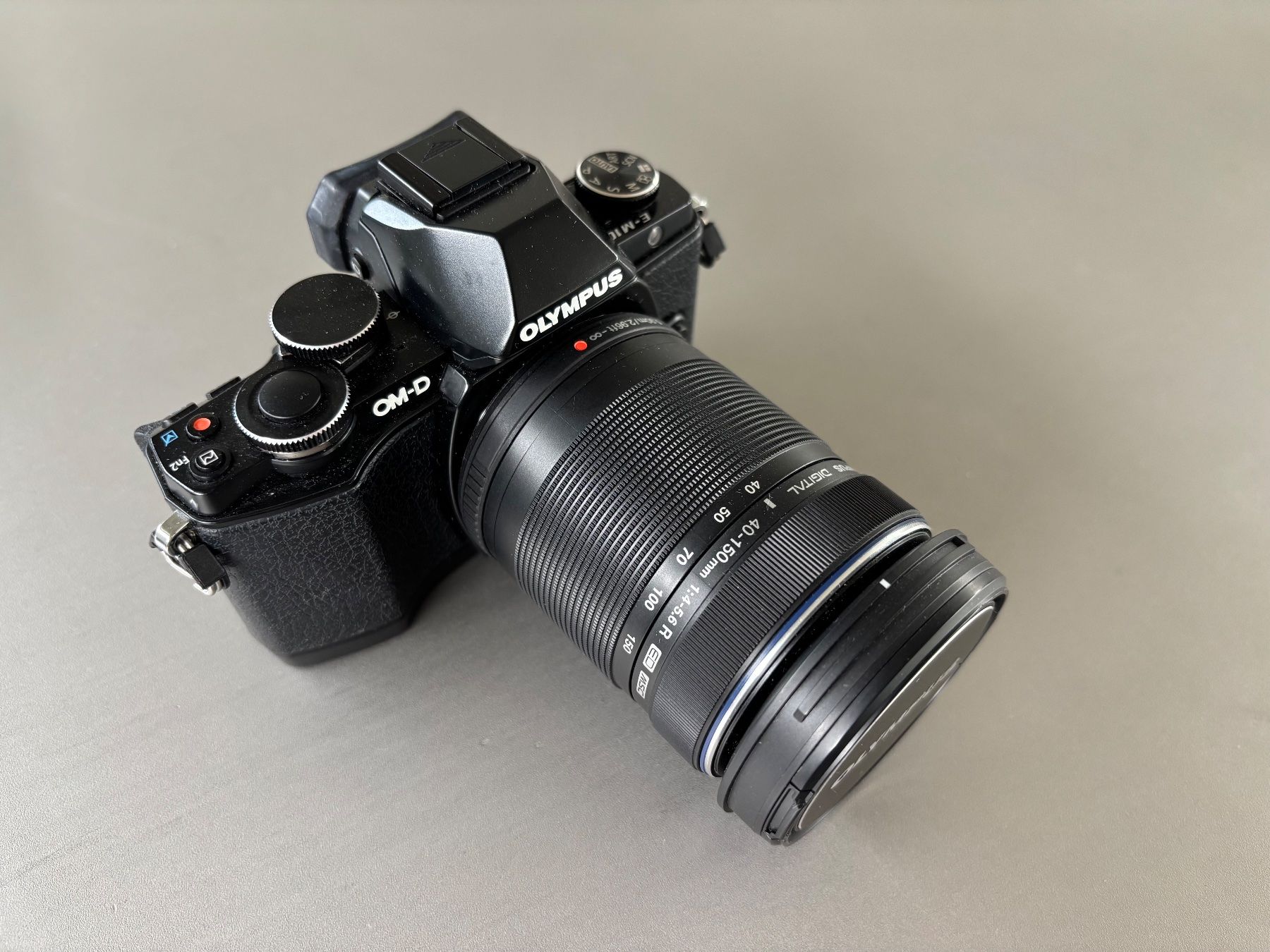 Olympus Fotocamera: Olympus OM-D E-M10 Systemkamera - top Zustand! – Usato da Heerbrugg venduto da delpietro 2