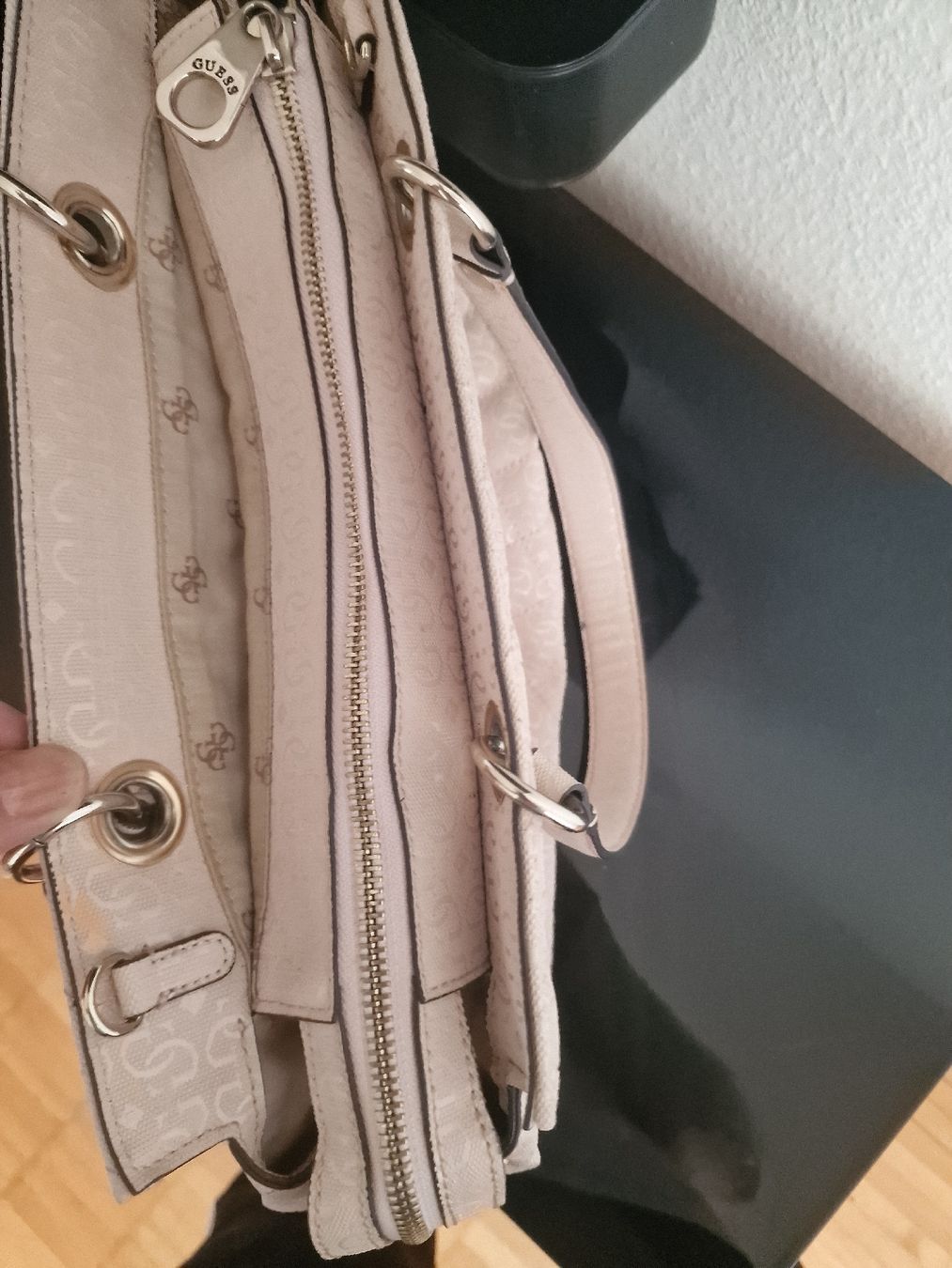 Guess Borse da donna: Guess Damen Tasche – Usato da Pratteln venduto da Zifah1971 5