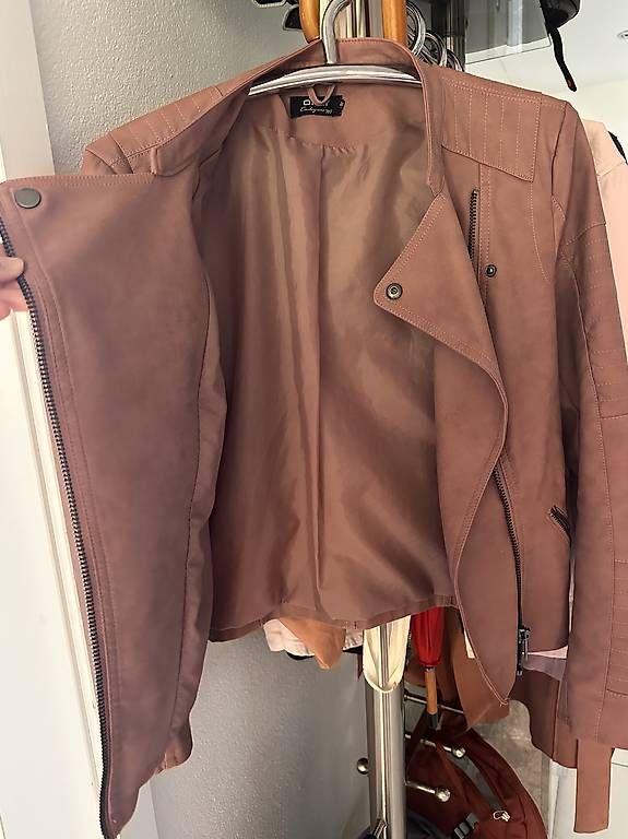 Jacken: Kunstleder Jacke Grösse 36 – Gebraucht aus Sarnen von dol_t7lx 1