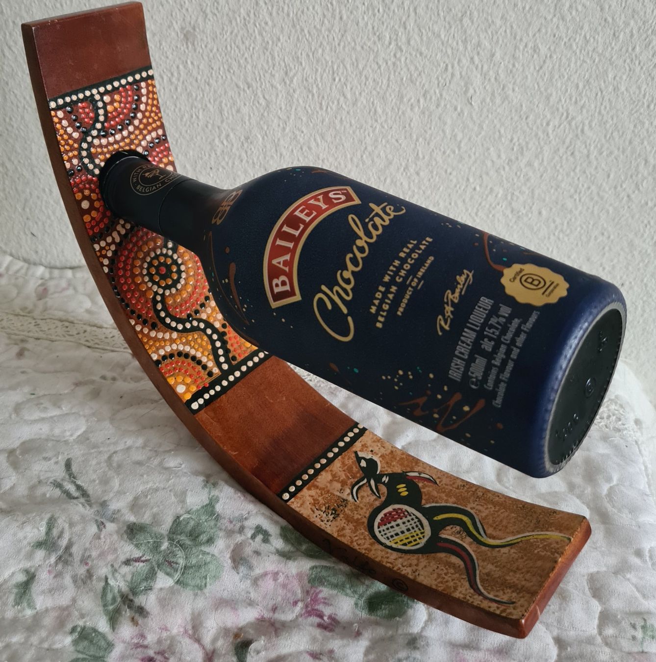 Portabottiglie: Australischer Weinflaschenhalter Holz handbemalt Valilo – Usato da Winterthur venduto da bibummi 1