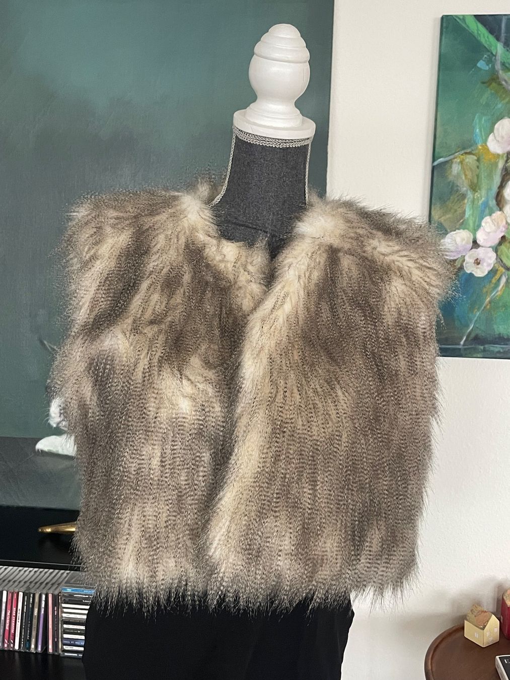 Gilets & Westen: Kunstfell Gilet Federnlook – Gebraucht aus Meilen von Sura18