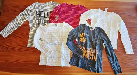 Fünf Langarmshirts 134
