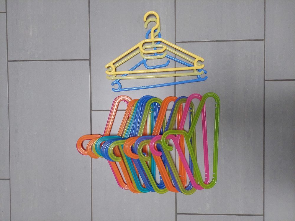 GmbH Kinder Kleiderbügel Holz - Bunte 3D Tierfiguren Für Kinderzimmer & Babykleidung