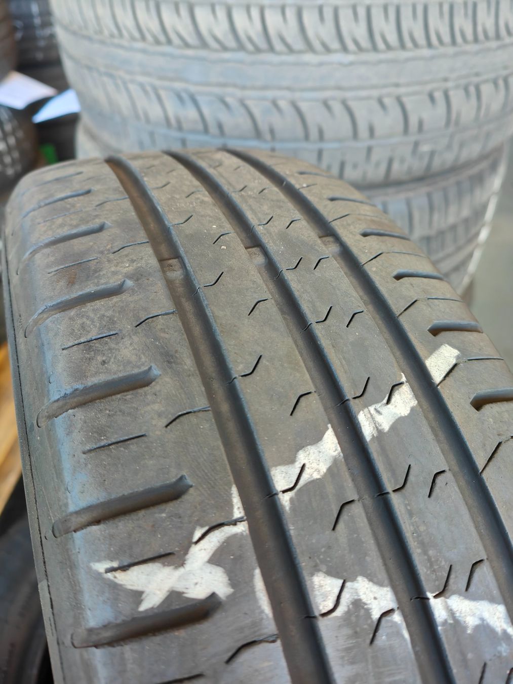 Continental Pneumatici & Ruote complete: 195/65 R15 Sommerreifen – Usato da Oberengstringen venduto da Reifen-Lagerverkauf 3