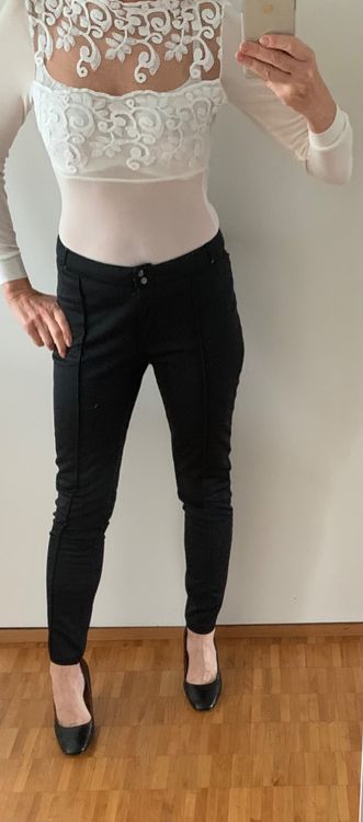Langärmliger Body aus Spitze