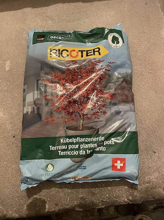 Pflanzen & Samen: Pflanzenerde – Gebraucht aus Chur von jon_m8k5