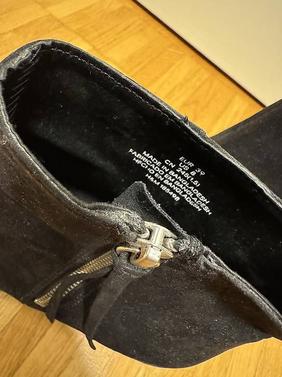 H&M Scarpe da donna: Schwarze  Stiefeletten mit Reissverschluss – Usato da Zürich venduto da cha_7n8s 4