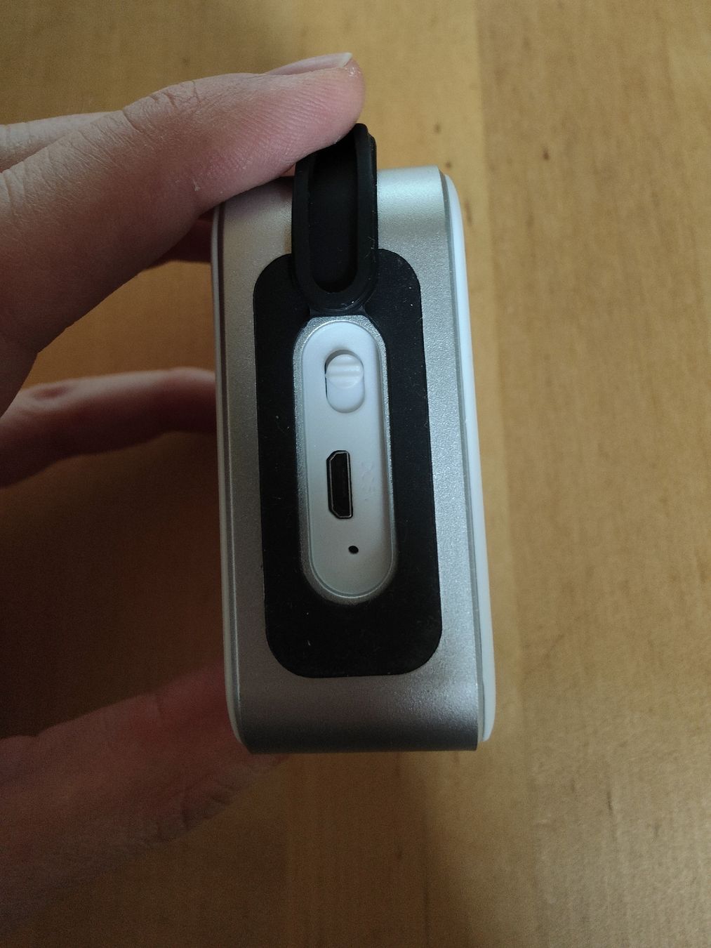 Haut-parleurs: Kleiner, tragbarer Bluetooth-Lautsprecher – Neuf (Voir description) à Einsiedeln par RaphaelSimeon 1
