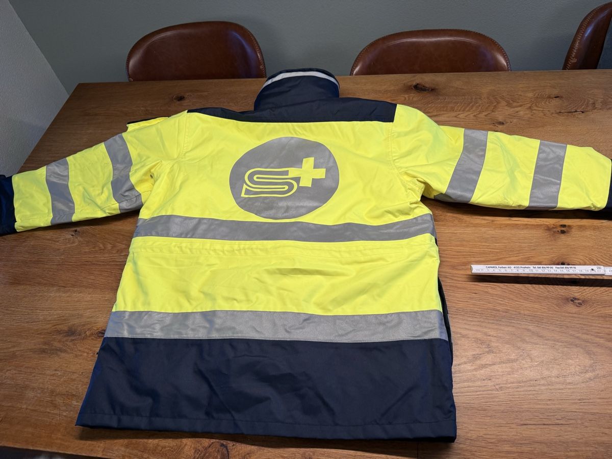 Giacche: Schutzjacke Samariter Grösse S  – Usato da Niederbüren venduto da Oetschli 8