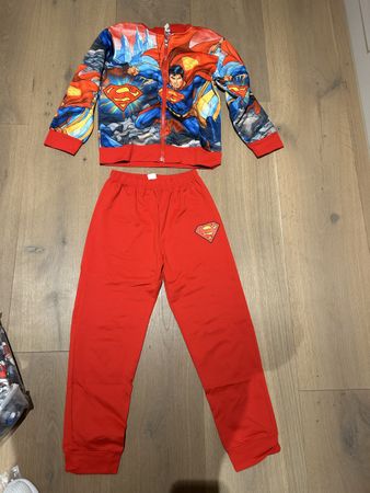 Superman Trainingsanzug, Grösse 130