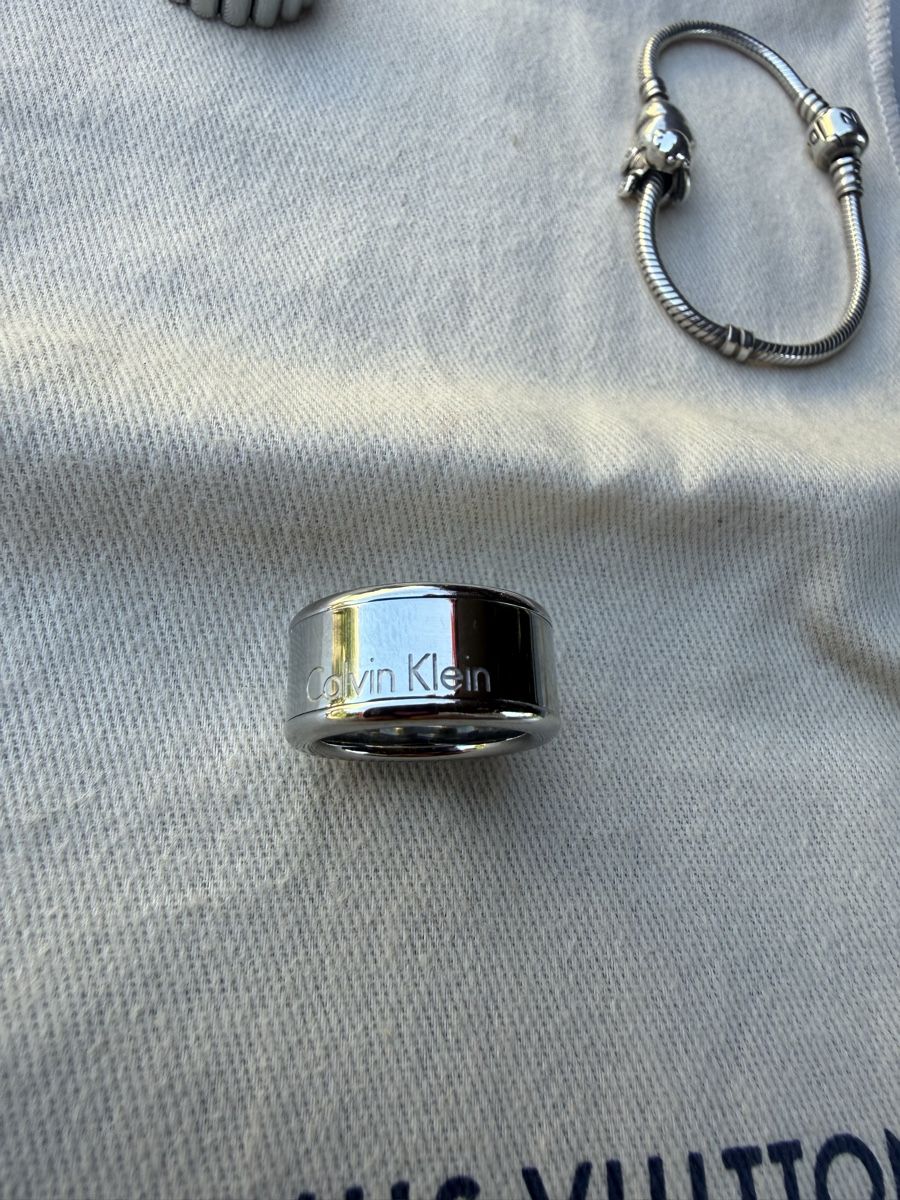 Calvin Klein Anelli: Bague Calvin Klein  T.52 – Nuovo (secondo la descrizione) da Lausanne venduto da Tounitz 1