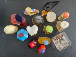 16 Miniaturen Parfum verschiedene Groessen