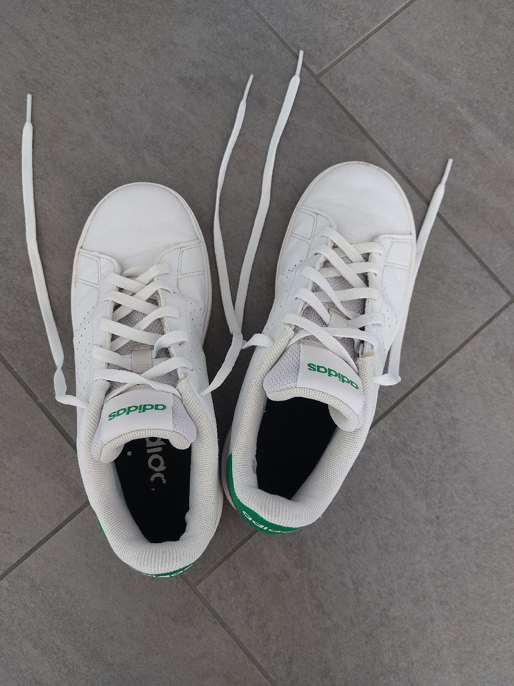 Schuhe für Jungen: Adidas Sneakers 35 1/2 – Gebraucht aus Kerns von cenerentola01 1