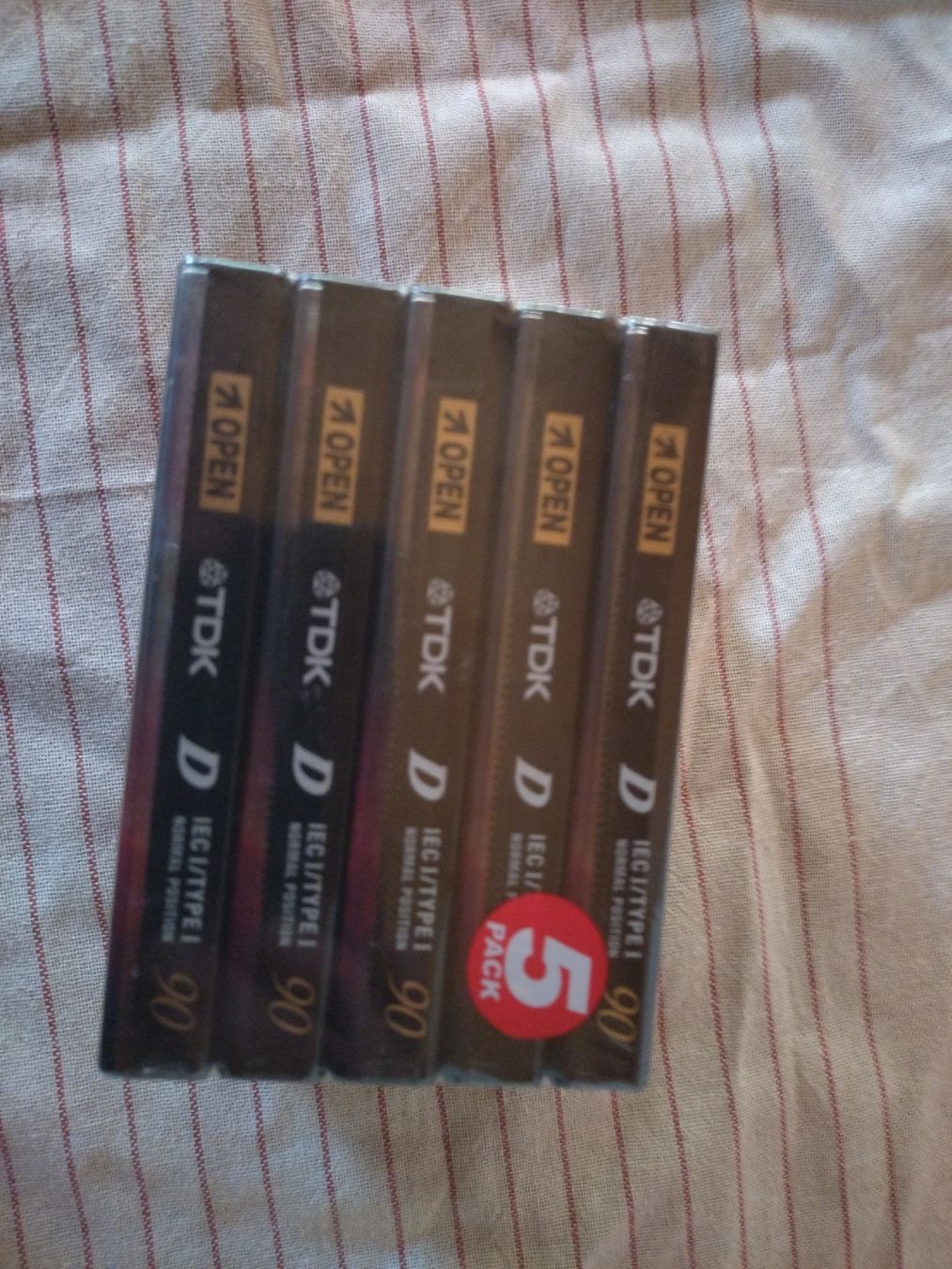Cassettes audio: Cassettes audio TDK D90 Type I 5 pack NEW  – Neuf avec emballage d'origine à Farvagny-le-Grand par LaCaverne 1
