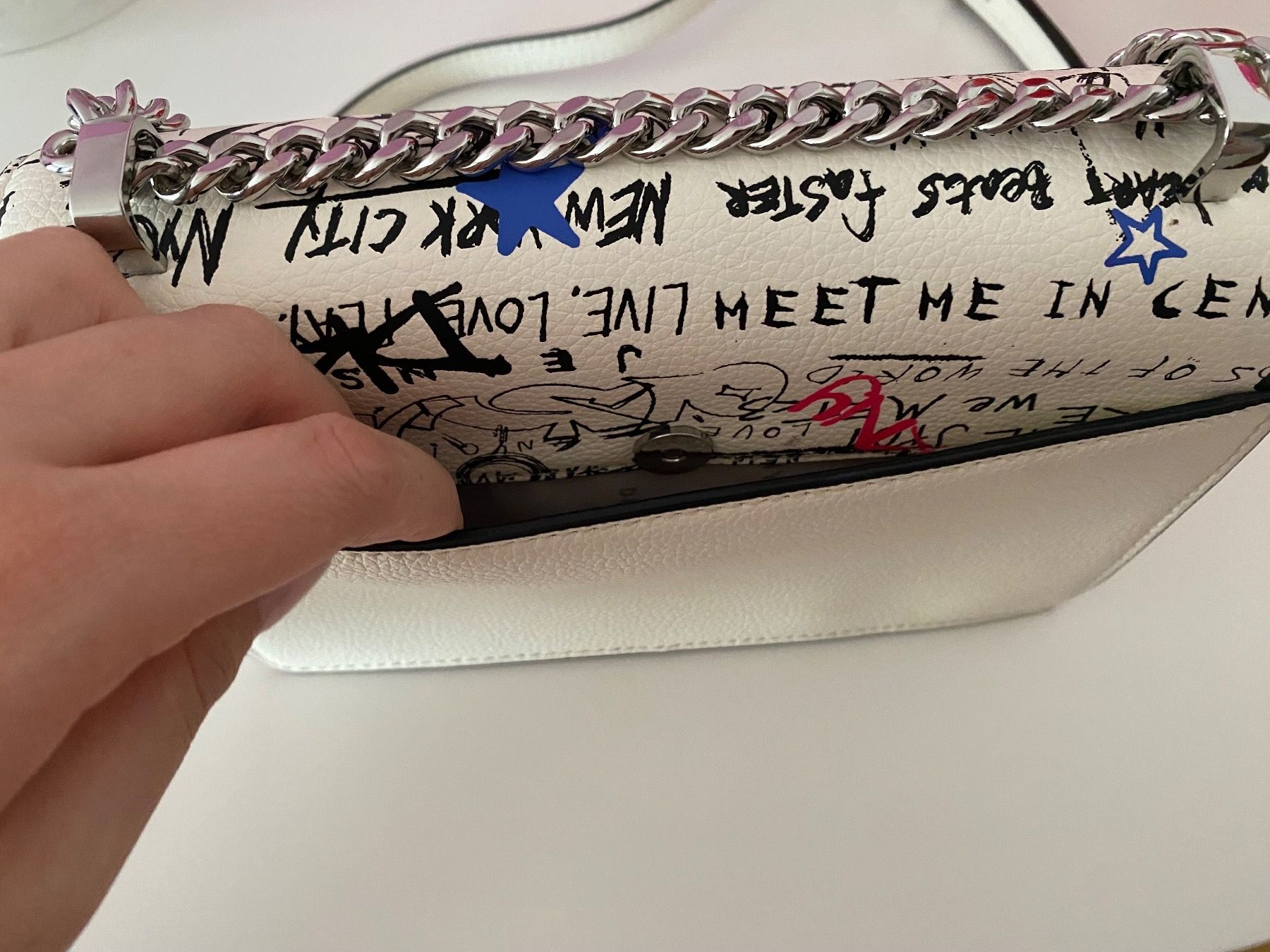 DKNY Taschen für Damen: DKNY ELISSA Umhängetasche – Gebraucht aus Gossau SG von julija_01 7