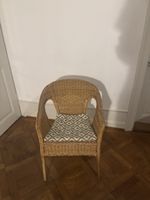 2 Rattanstühle mit Kissen grün und naturfarben