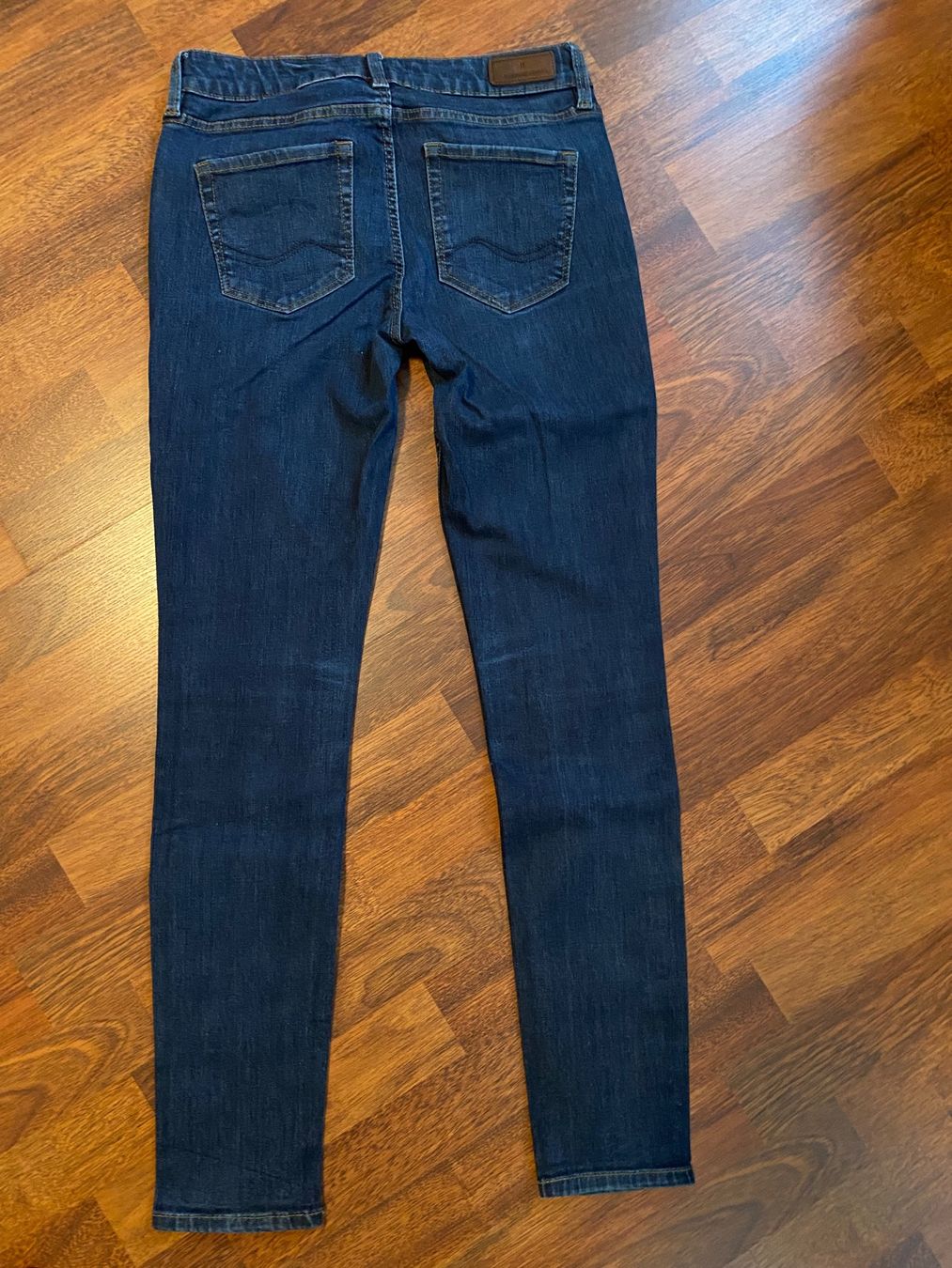We Jeans: WE Jeans Skinny dunkelblau Gr. 34 – Gebraucht aus Stadel b. Niederglatt von sandart 1