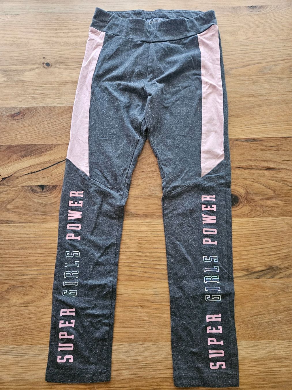 Calze & Collant: Sportleggings  gr. 146-152 grau – Usato da Engelburg venduto da ynnoc19